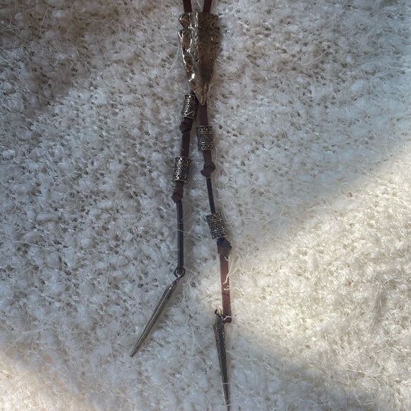 ⚪️ 2/$10! Unique necklace! - Picture 3 of 4